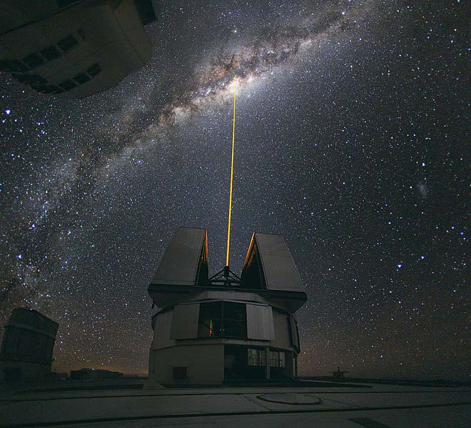 Laser Pointed towards the Milky Way at ESO's Paranal Observatory